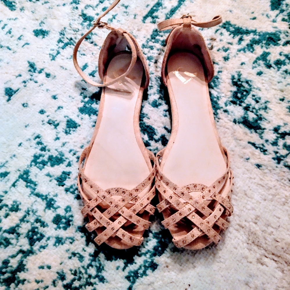 Report size 7 cute slip on flats with an anklet